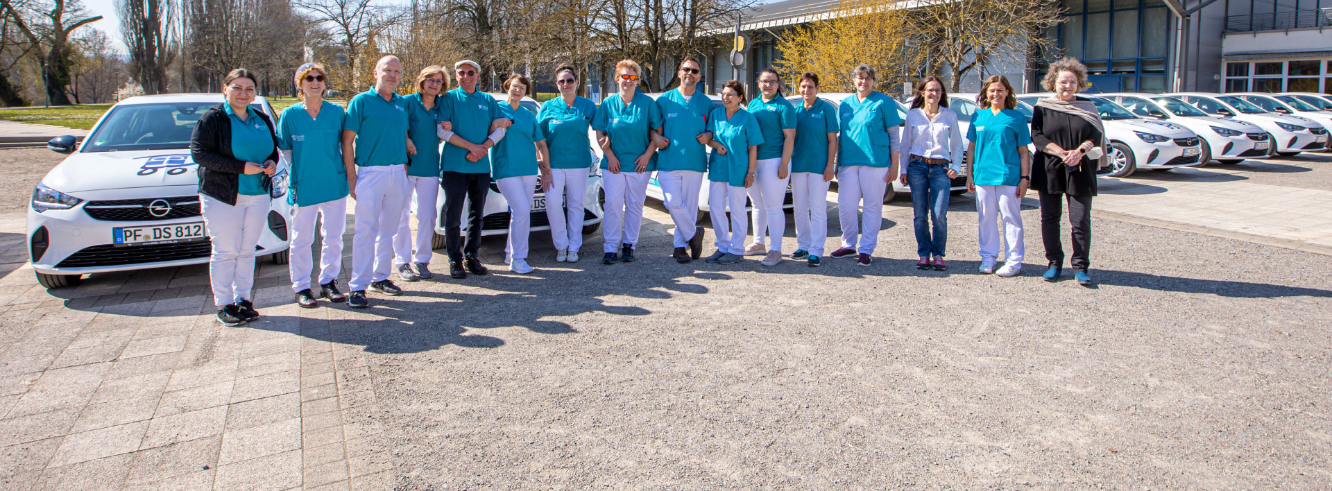 Diakoniestation-Pforzheim-Ihr-kompetenter-Pflegedienst-seit-1975--Teambild