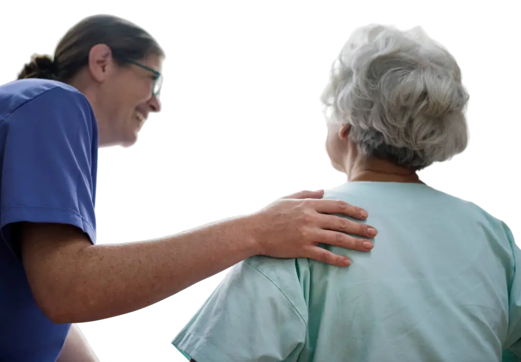 Pflegekraft der Diakoniestation Pforzheim begleitet eine Seniorin